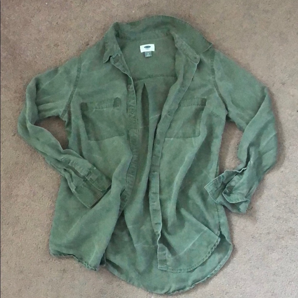 Women’s button down